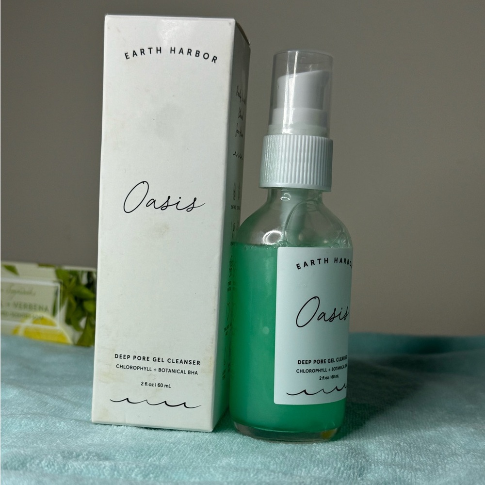 Earth habit oasis deep pore gel cleanser USED by daughter twice only
